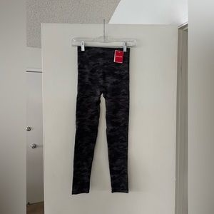 NWT Spanx Seamless Leggings